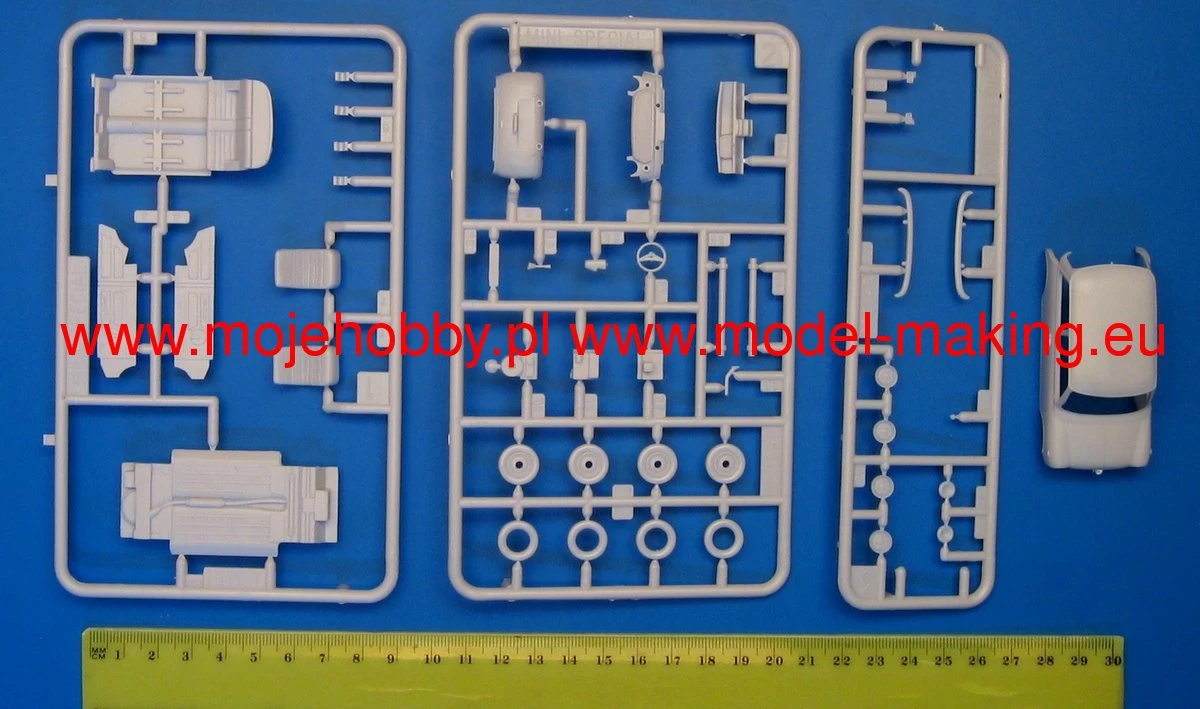 Heller 80153 Austin Mini 5 Heller 80153 Austin Mini - Image 5