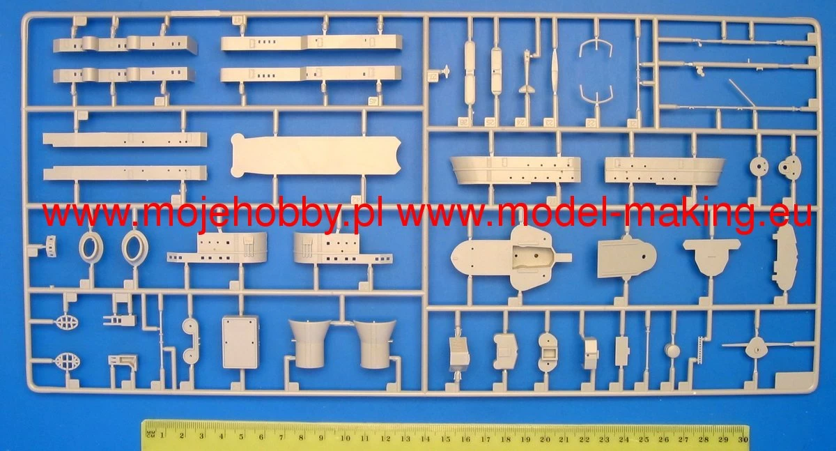 Hobby Boss 86502 Italian Heavy Cruiser Pola 7 Hobby Boss 86502 Italian Heavy Cruiser Pola - Image 7