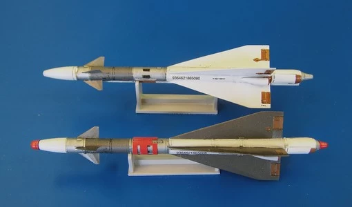 Plus Model AL4046 Russian Missile R-40TD AA-6 Acrid 1 Plus Model AL4046 Russian Missile R-40TD AA-6 Acrid