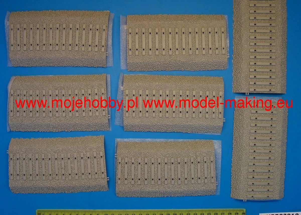 Hobby Boss 82910 German Railway Curved Track 8 Hobby Boss 82910 German Railway Curved Track - Image 8