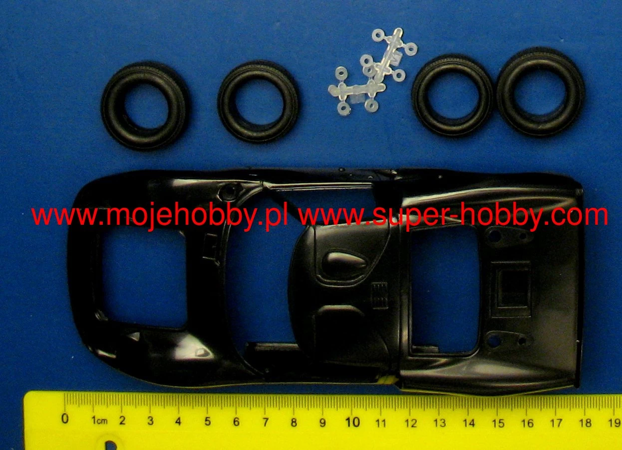 Fujimi 126036 Ford GT40 Mk-II `66 LeMans Winner 5 Fujimi 126036 Ford GT40 Mk-II `66 LeMans Winner - Image 5