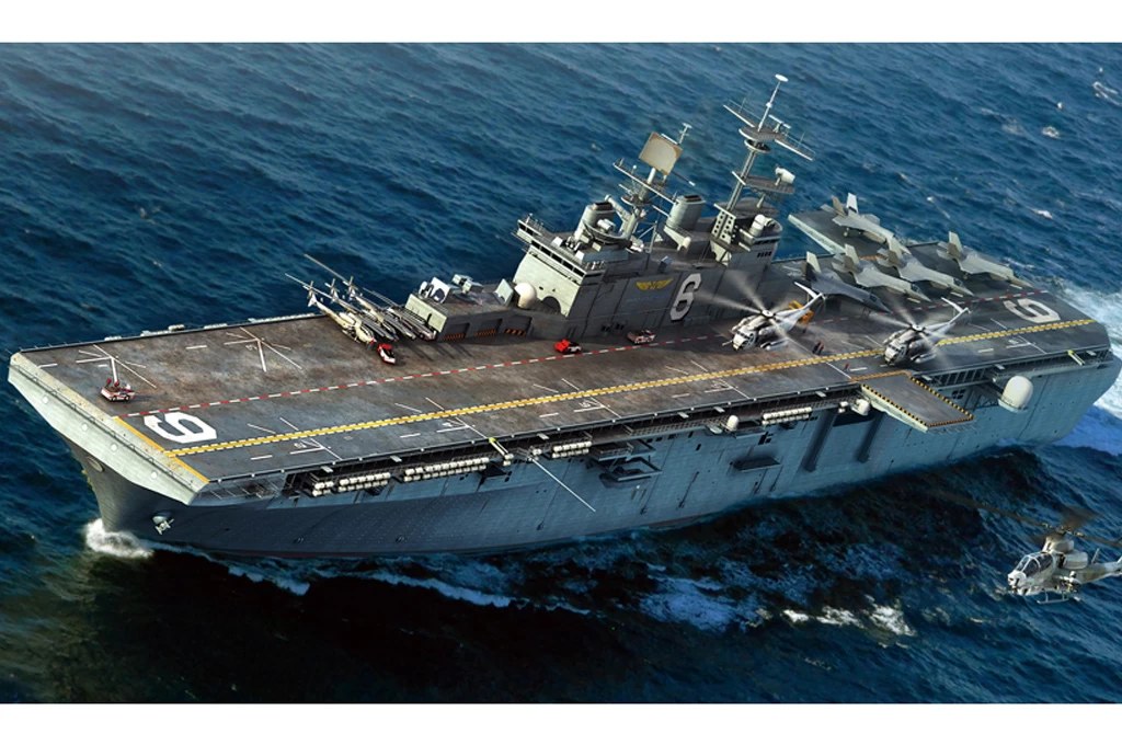 Hobby Boss 83407 LHD-6 USS Bonhomme Richard 1 Hobby Boss 83407 LHD-6 USS Bonhomme Richard