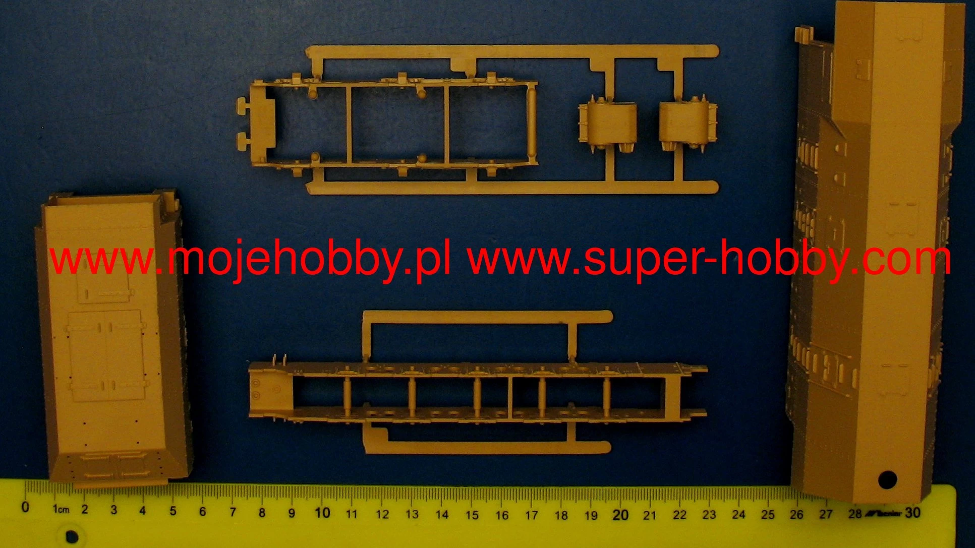 Hobby Boss 82922 German Panzerlok BR57 Armoured Locomotive 7 Hobby Boss 82922 German Panzerlok BR57 Armoured Locomotive - Image 7