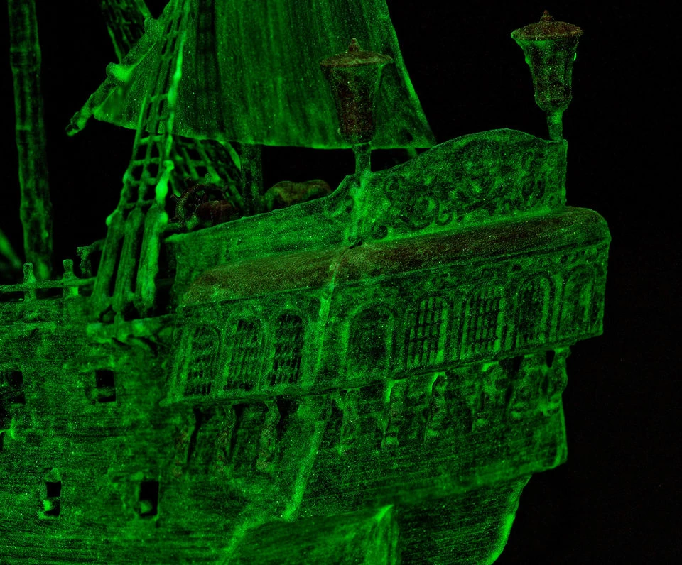 Revell 05435 Ghost Ship - Glow In The Dark 6 Revell 05435 Ghost Ship - Glow In The Dark - Image 6