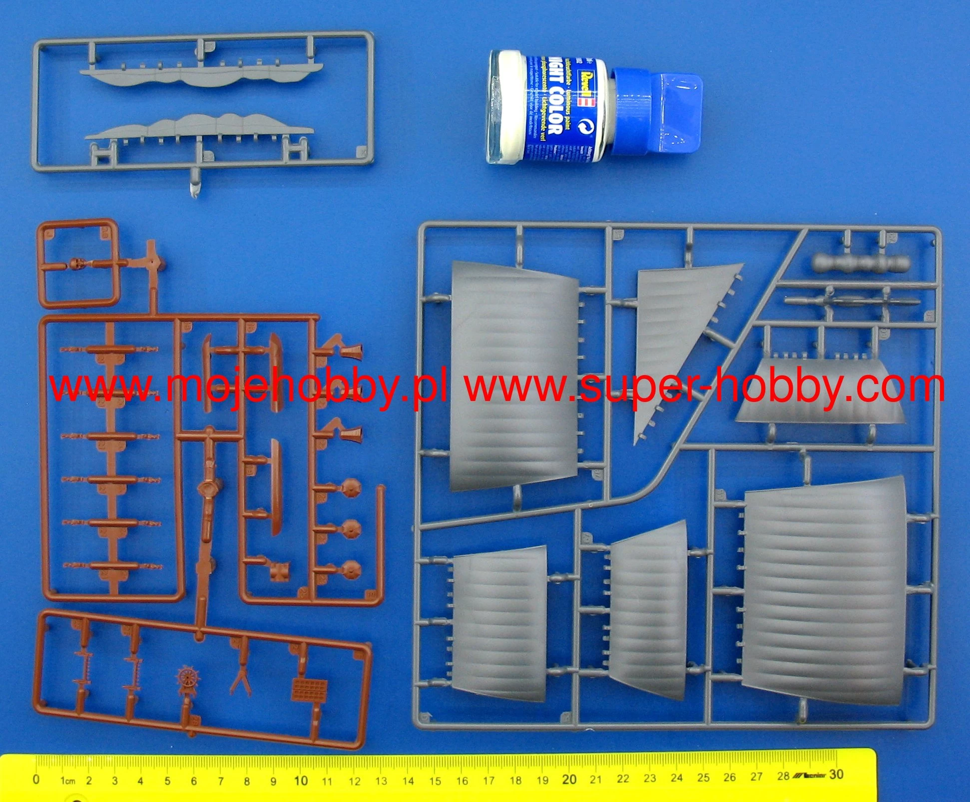 Revell 05435 Ghost Ship - Glow In The Dark 9 Revell 05435 Ghost Ship - Glow In The Dark - Image 9