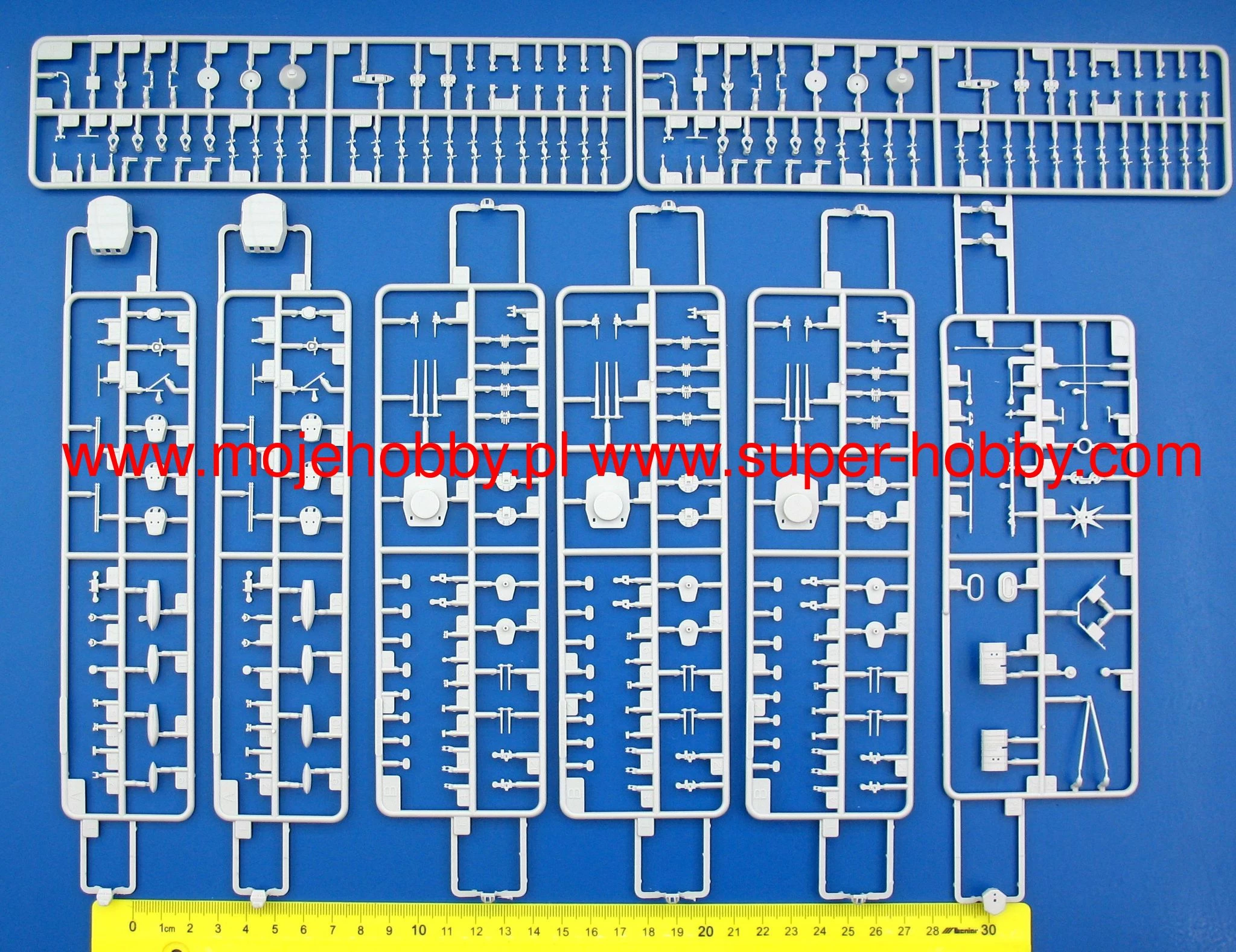 Trumpeter 06717 HMS Nelson 1944 7 Trumpeter 06717 HMS Nelson 1944 - Image 7