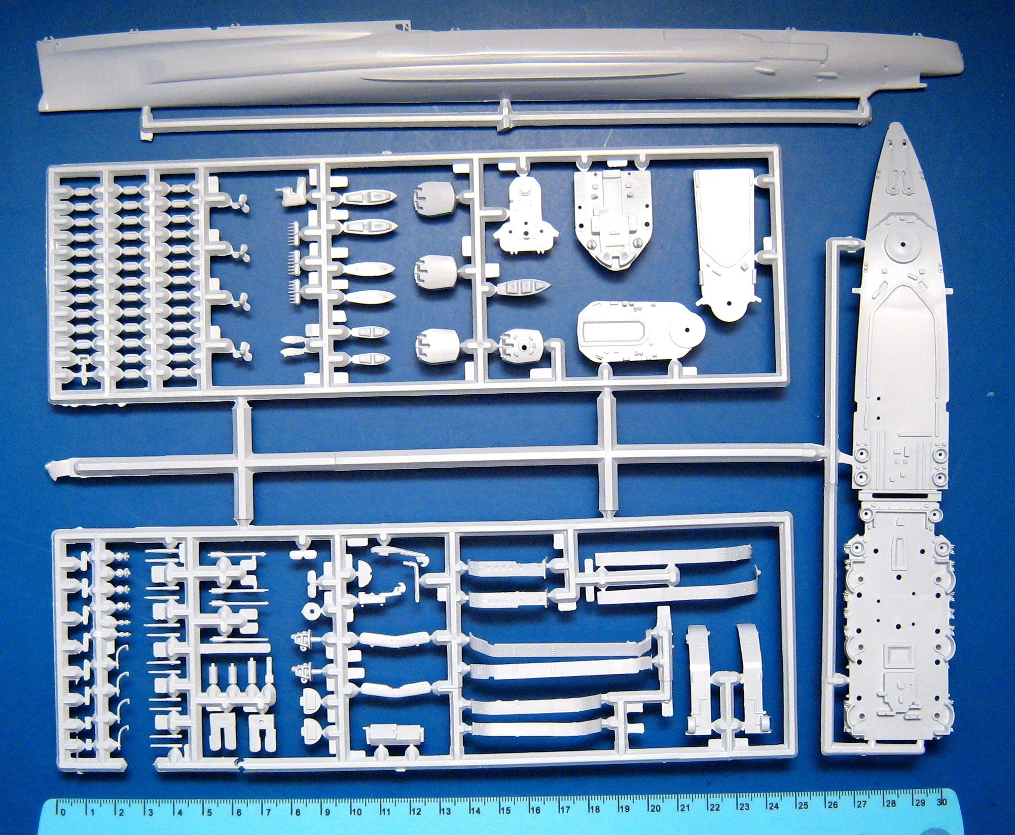 Airfix 50069 HMS Belfast 3 Airfix 50069 HMS Belfast - Image 3