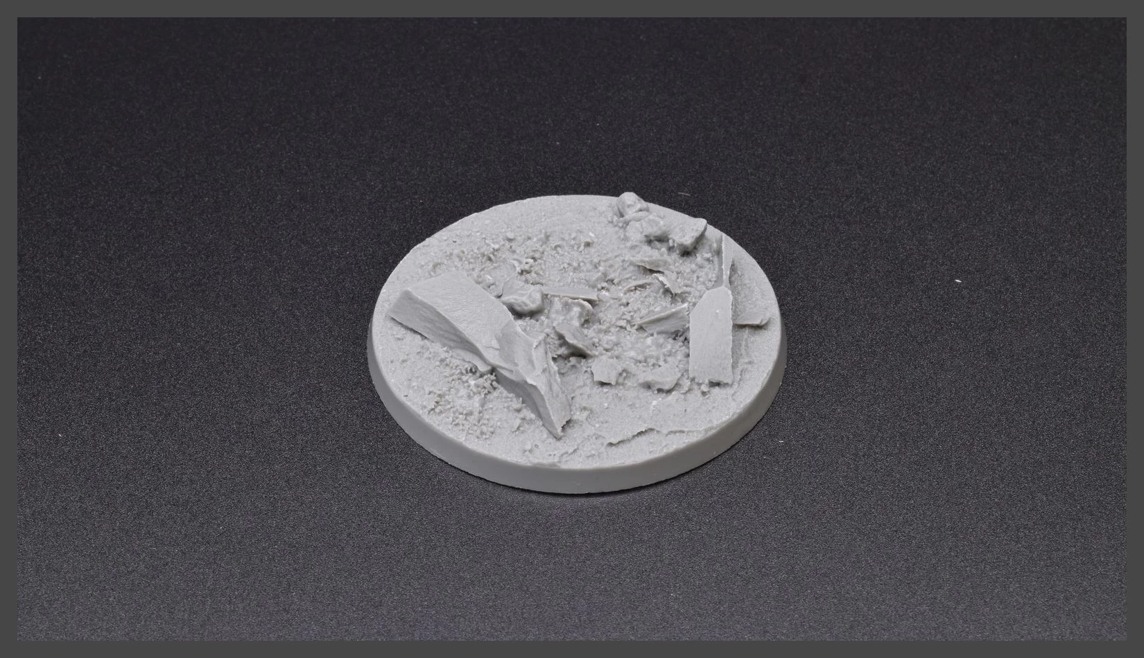 GamersGrass GGRB-RFR60 Rocky Fields Resin Bases Round 60mm (x2) 2 GamersGrass GGRB-RFR60 Rocky Fields Resin Bases Round 60mm (x2) - Image 2