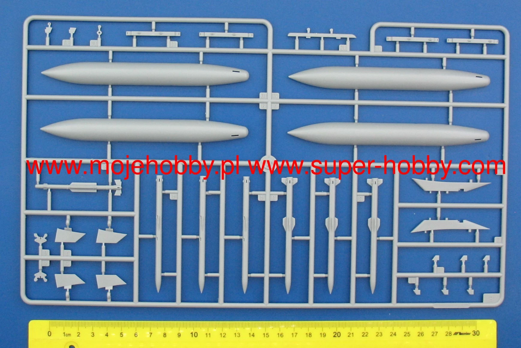 Trumpeter 05811 Chinese J-20 Mighty Dragon 4 Trumpeter 05811 Chinese J-20 Mighty Dragon - Image 4