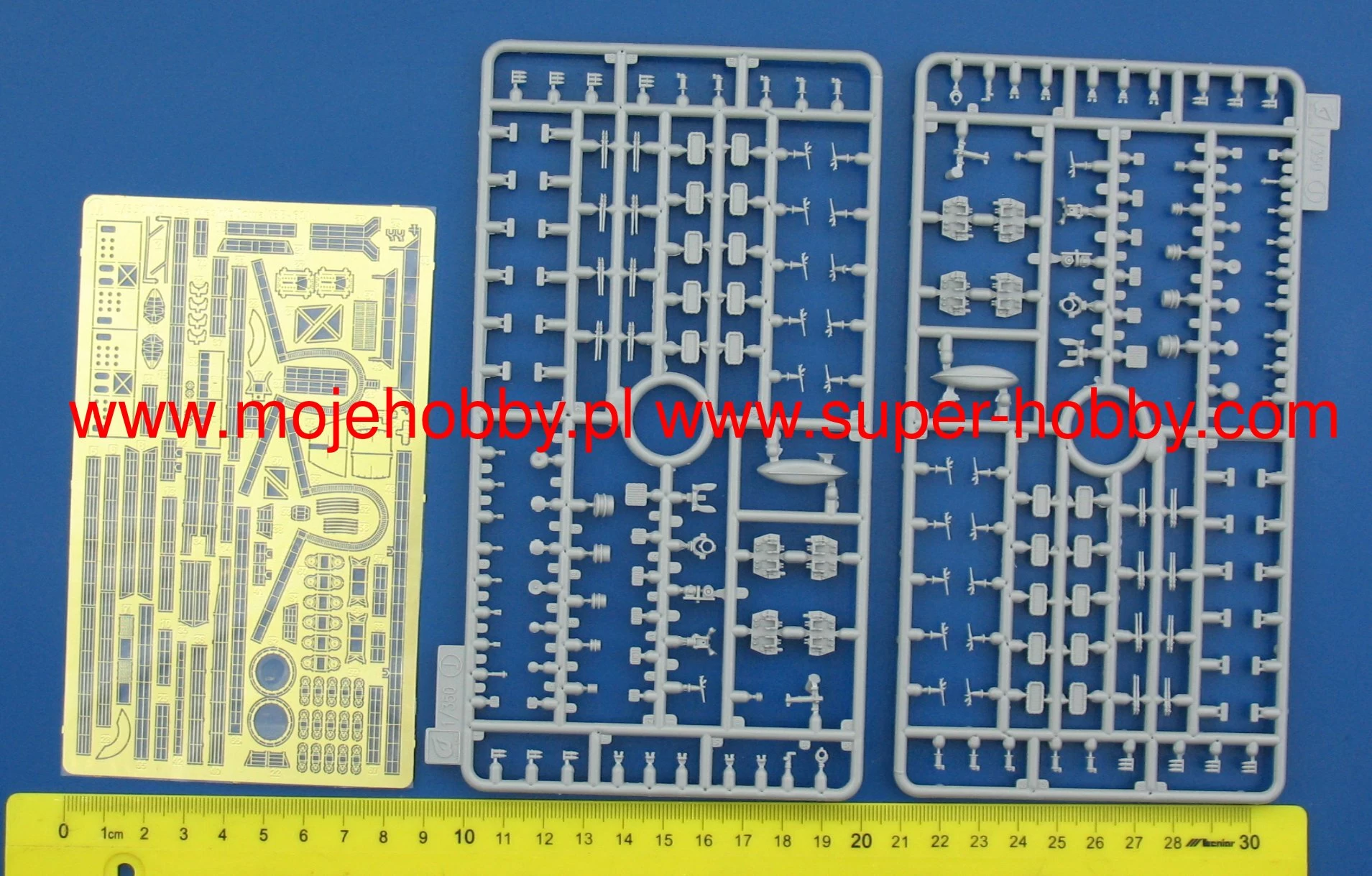 Very Fire 350910 U.S. Navy Battleship Iowa BB-61 2 Very Fire 350910 U.S. Navy Battleship Iowa BB-61 - Image 2