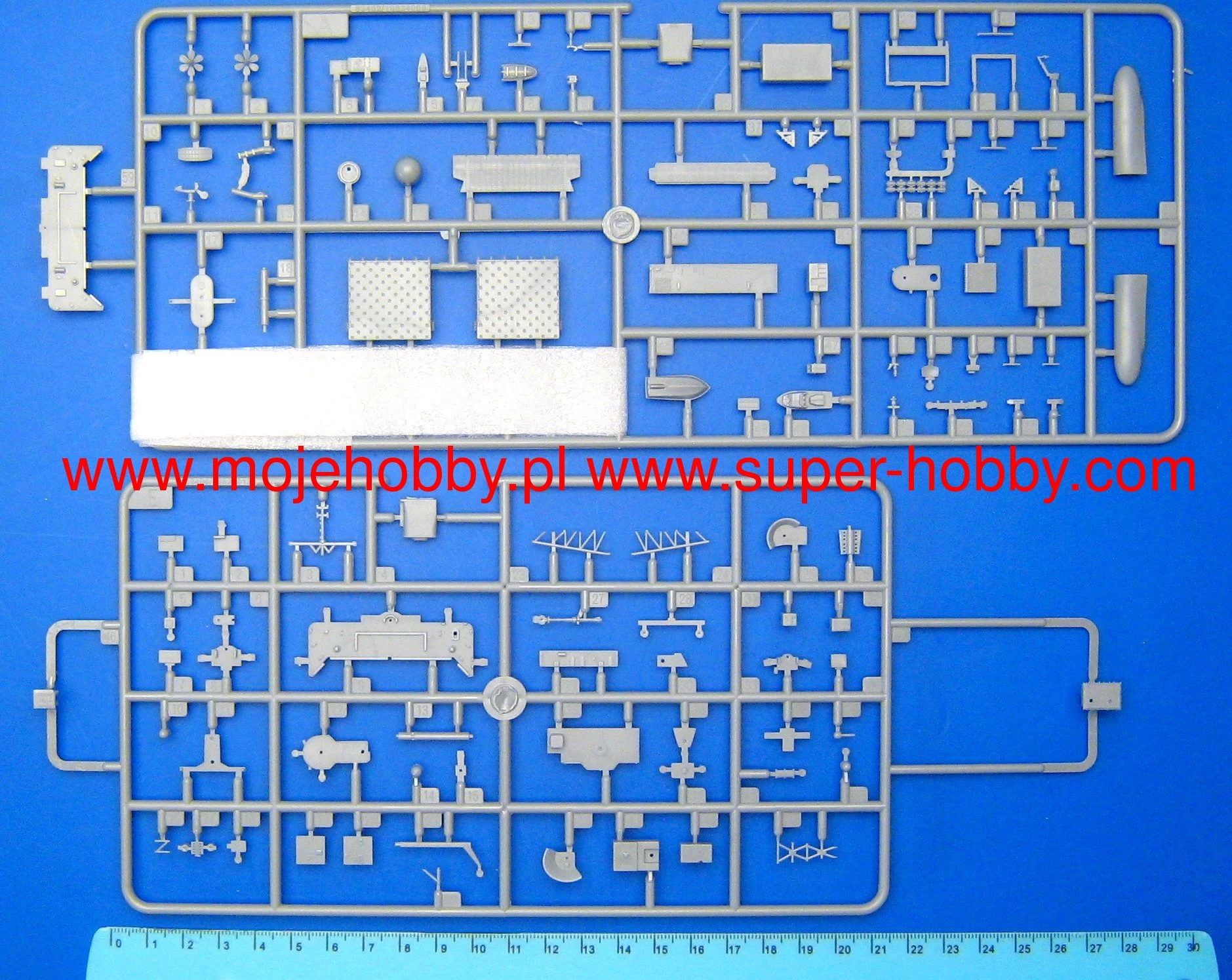 Hobby Boss 83407 LHD-6 USS Bonhomme Richard 8 Hobby Boss 83407 LHD-6 USS Bonhomme Richard - Image 8