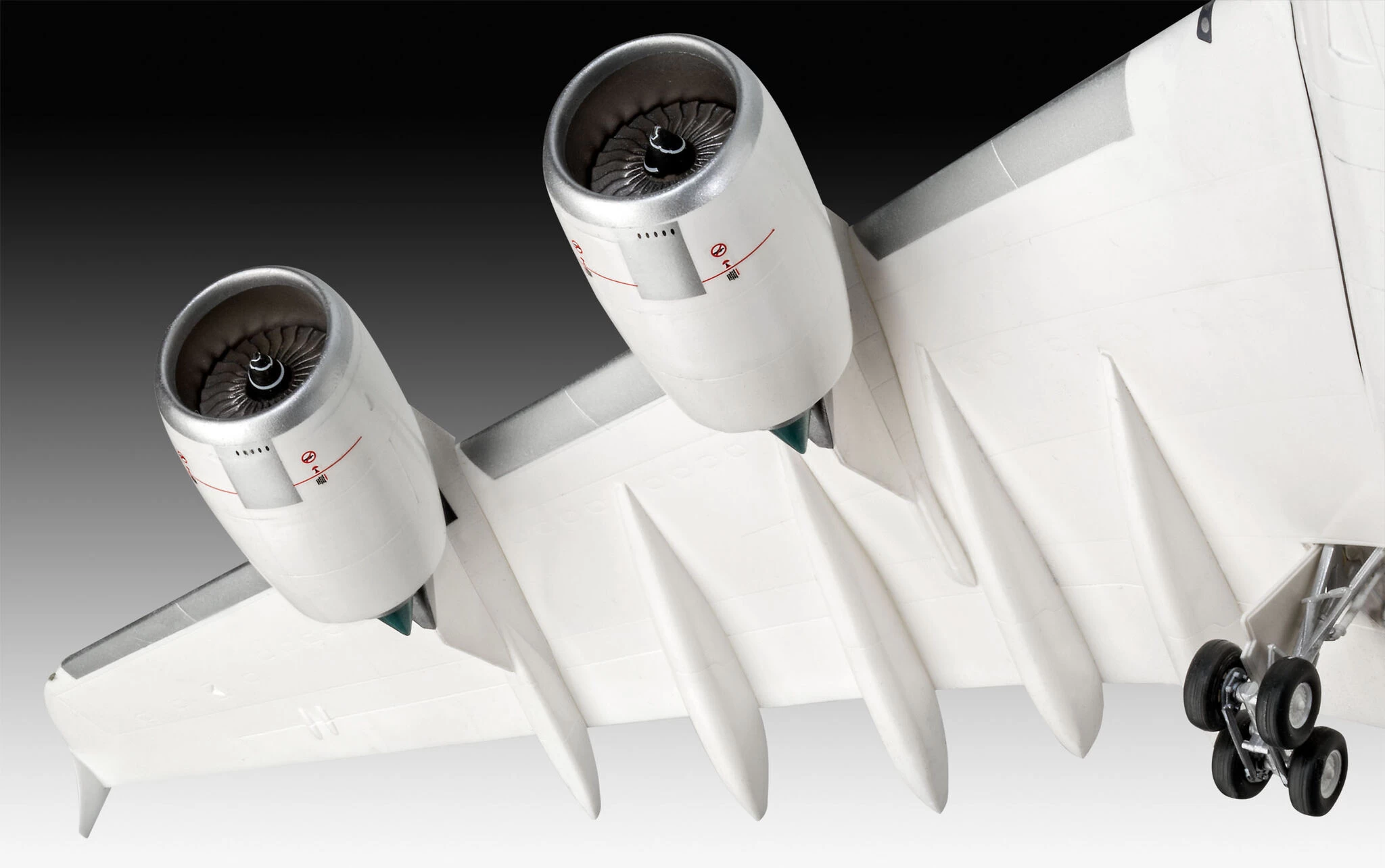 Revell 03872 Airbus A380-800 Lufthansa "New Livery" 4 Revell 03872 Airbus A380-800 Lufthansa "New Livery" - Image 4