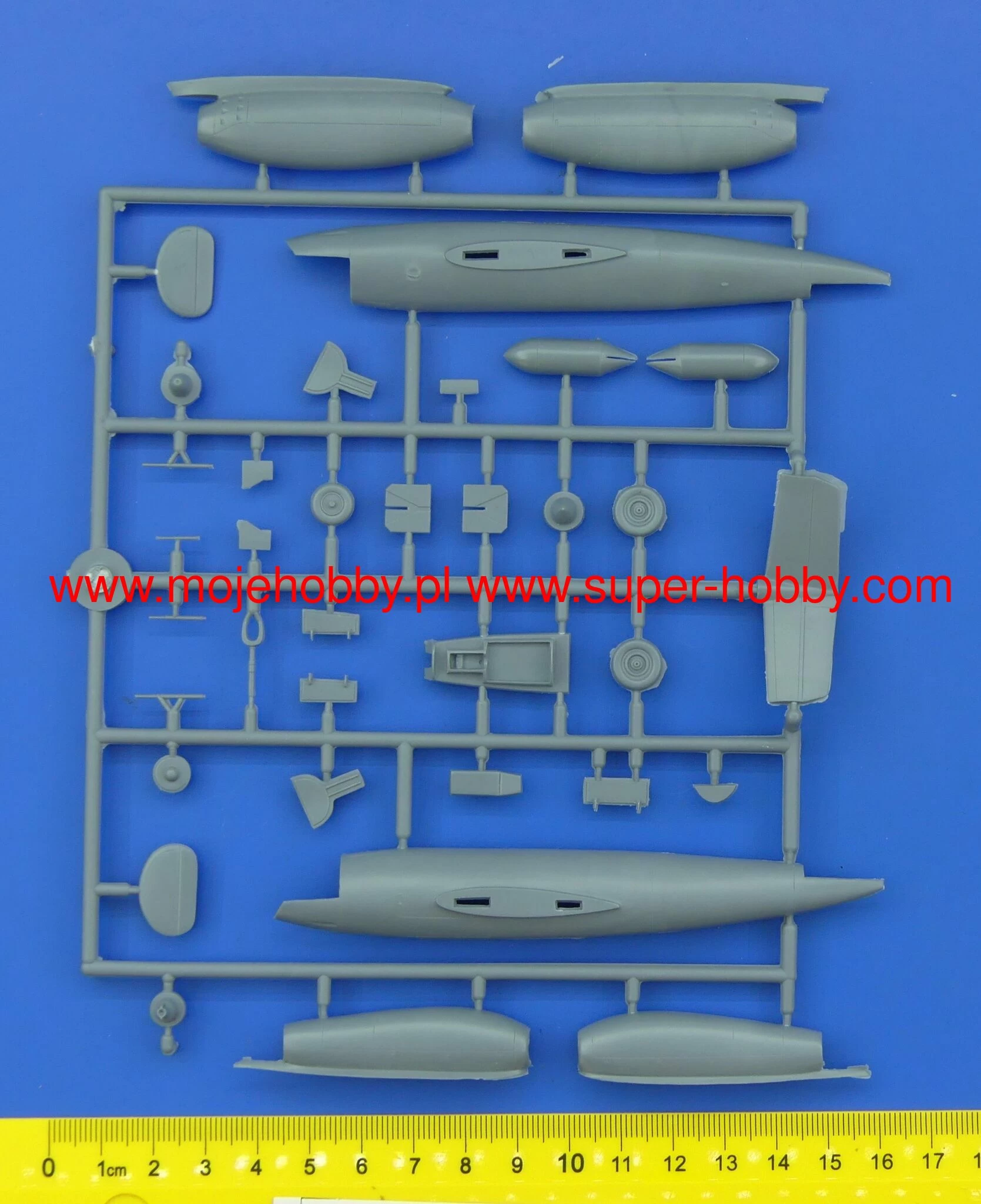 RS Models 92268 Henschel Hs-132 B 6 RS Models 92268 Henschel Hs-132 B - Image 6