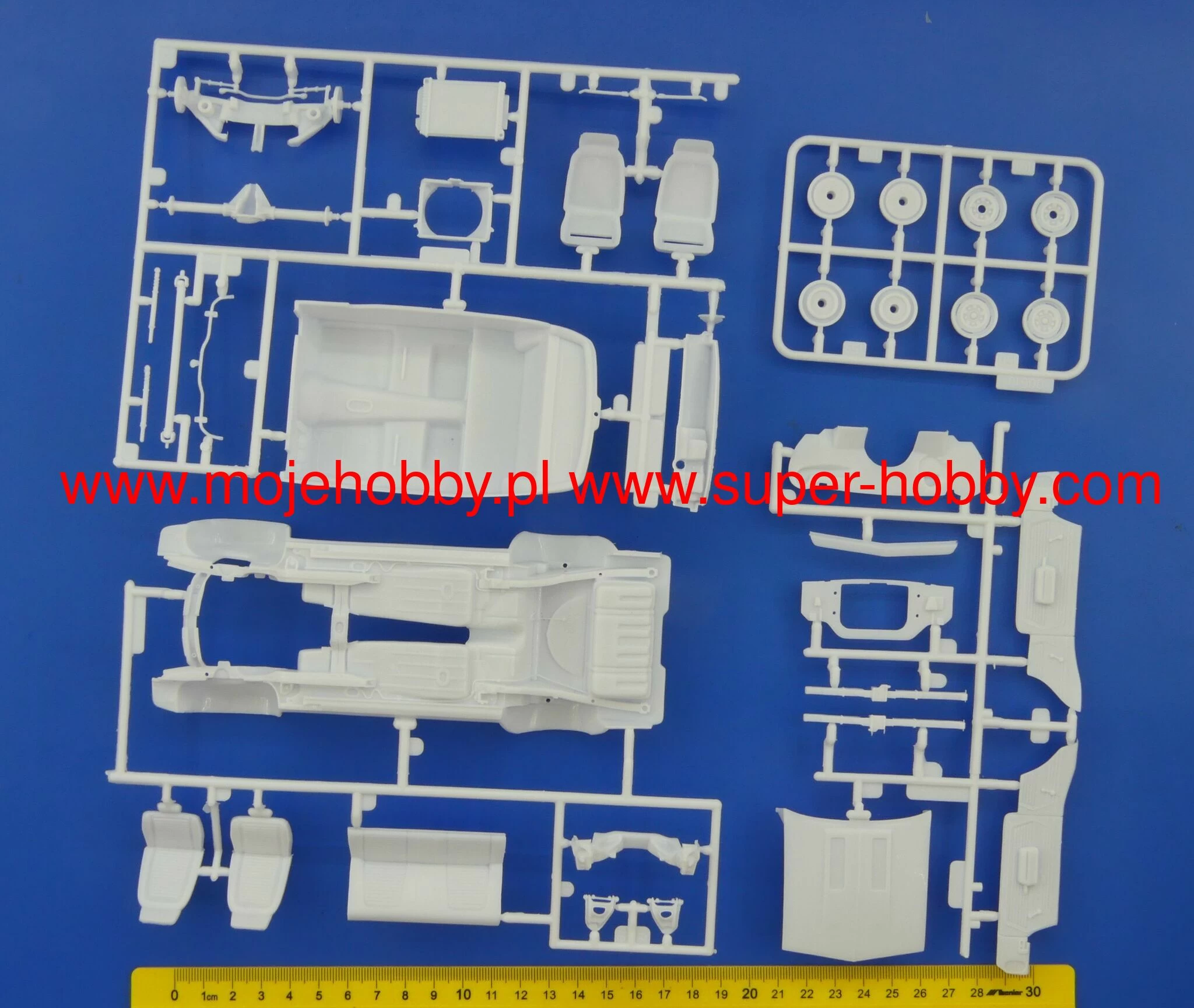 Revell 07712 '69 Camaro SS 396 9 Revell 07712 '69 Camaro SS 396 - Image 9