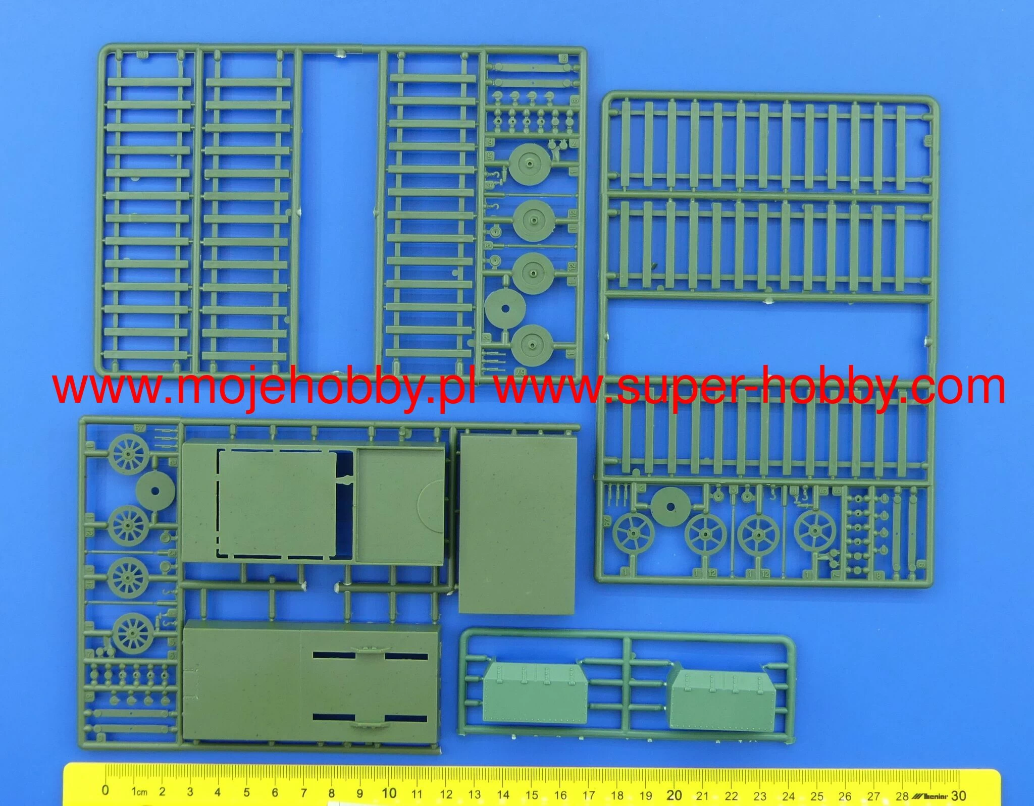 UM MT 696 Red Army Anti-Aircraft Armored Train Of The WWII 6 UM MT 696 Red Army Anti-Aircraft Armored Train Of The WWII - Image 6