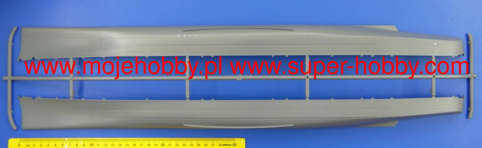 NEW! Very Fire 350918DX USS Des Moines CA-134 Deluxe Kit Edition 3 NEW! Very Fire 350918DX USS Des Moines CA-134 Deluxe Kit Edition - Image 3