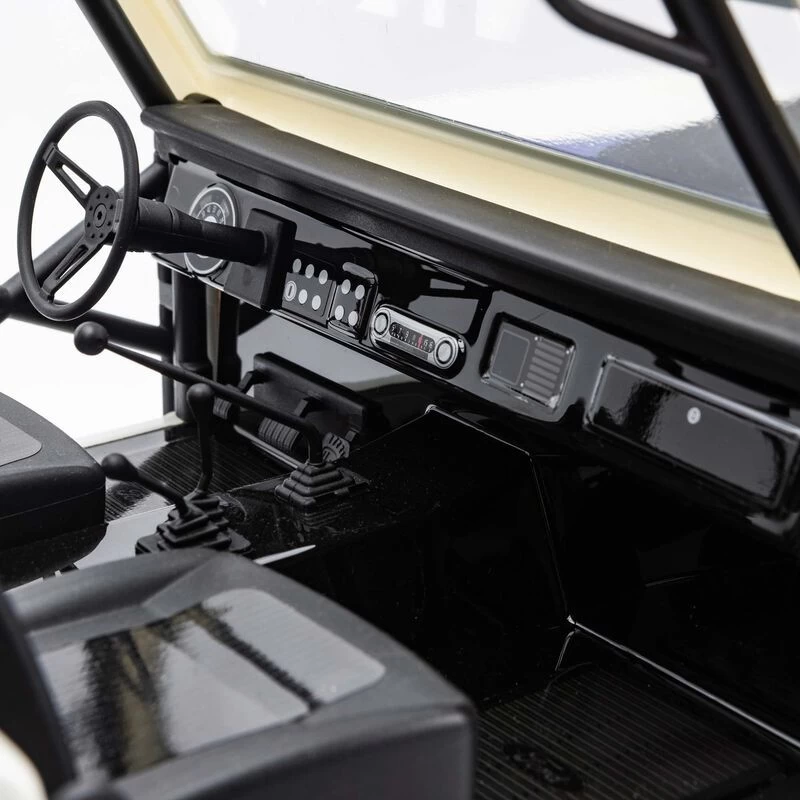 Axial SCX10 III Early Ford Bronco 1/10 Scale 4WD RTR Crawler, White 2 Axial SCX10 III Early Ford Bronco 1/10 Scale 4WD RTR Crawler, White - Image 2