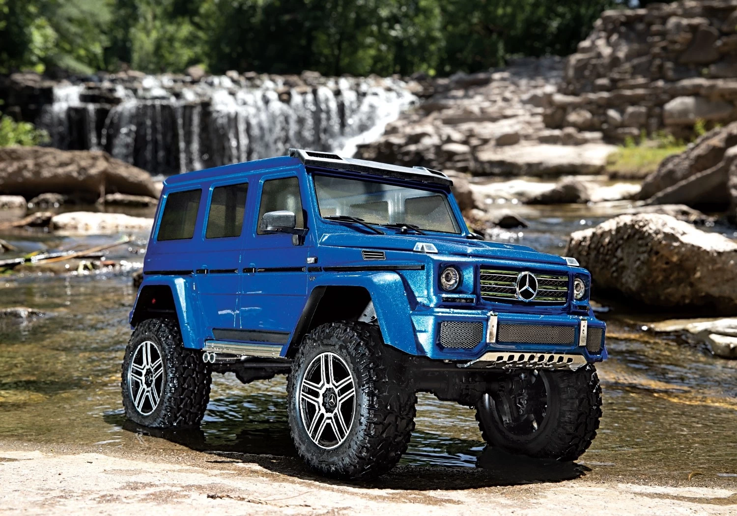 Traxxas TRX-4 Mercedes G 500 RTR 1/10 4WD RTR Crawler, Blue 8 Traxxas TRX-4 Mercedes G 500 RTR 1/10 4WD RTR Crawler, Blue - Image 8